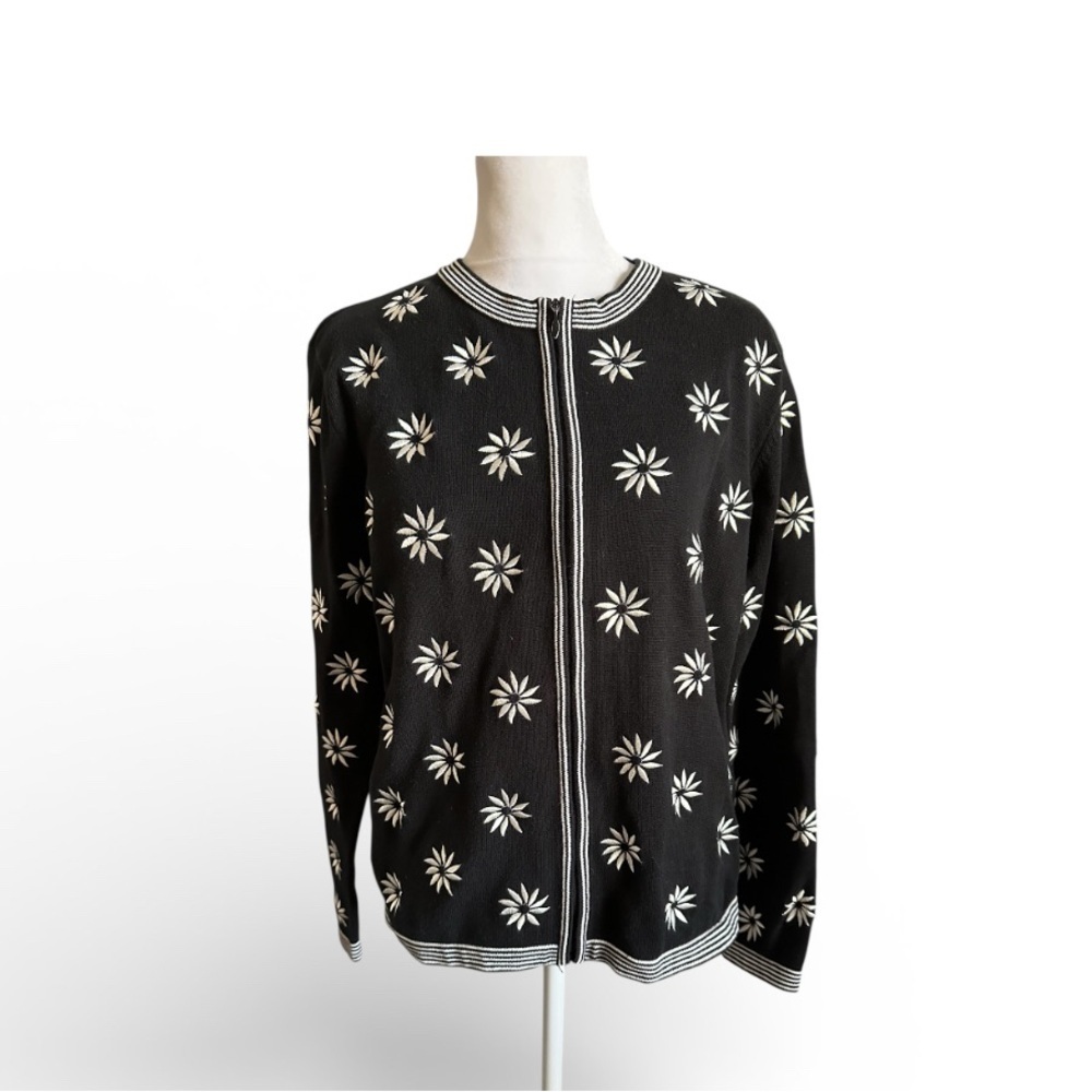 Talbots Black and White embroidered Floral Cardigan size M - Picture 2 of 7